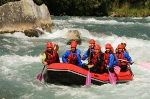 Olahraga Arum Jeram Petualangan di Sungai yang Mendebarkan