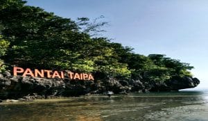 Tragis! Dua Wisatawan Terseret Ombak di Pantai Taipa Sultra, Satu Tewas, Satu Hilang