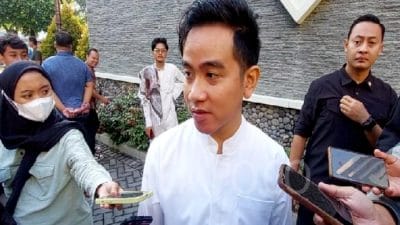 Gibran Rakabuming Raka Mundur sebagai Walikota Surakarta Demi Jabatan Wakil Presiden RI
