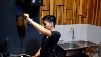 Mengapa Warung Kopi Terbuka Menjadi Favorit di Aceh?