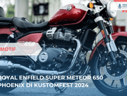 Royal Enfield Super Meteor 650 Phoenix di Kustomfest