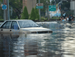 Banjir Meluas di Jakarta, Ratusan Warga Mengungsi