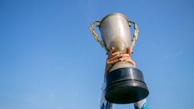 Lee Junyoung Minta Maaf Setelah Salah Ambil Penghargaan Milik Lee Junhyuk di Blue Dragon Awards