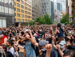 Protes Mahasiswa di Medan Ricuh, Puluhan Ditahan dan Jurnalis Jadi Korban