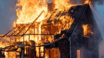 Kebakaran MT Federal II di Batam, Polisi Gunakan SCI; Korban 11 Jiwa [Verifikasi]