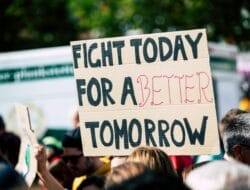 Presiden Prabowo Copot Sri Mulyani dan Budi Gunawan Usai Demo Berdarah di Jakarta