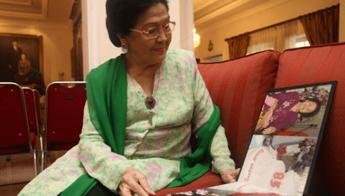 Karlinah Umar Wirahadikusumah wafat