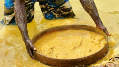 Ilustrasi tambang ilegal yang ada di Indonesia