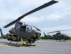 Karhutla Riau: Helikopter Waterbombing Padamkan Tiga Titik di Perbukitan
