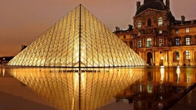 The Louvre Museum Robbery: 8 Perhiasan Raib
