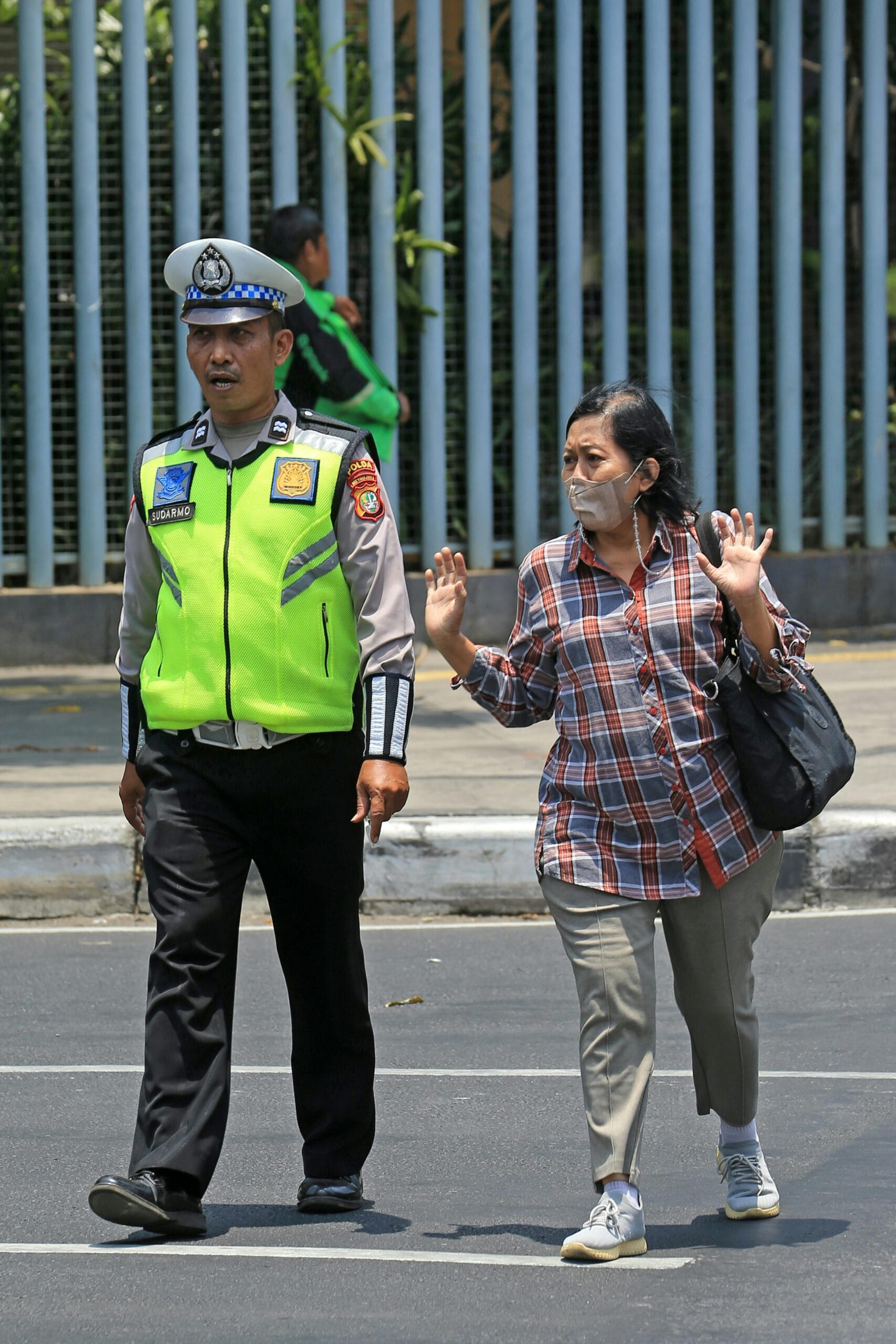 Ilustrasi warga dan polisi yang ada di Indonesia