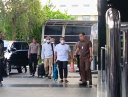 OTT KPK Terhadap Gubernur Abdul Wahid; 10 Orang Diamankan, Barang Bukti Rp 1,6 M