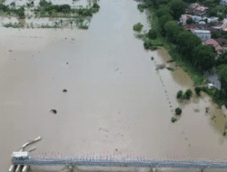 Banjir Langkat Putus Jalur Utama Sumut–Aceh