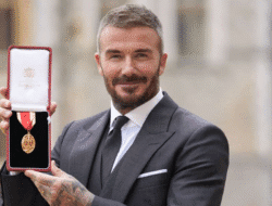 Sir David Beckham—Resmi Dianugerahi Gelar Ksatria oleh Raja Charles