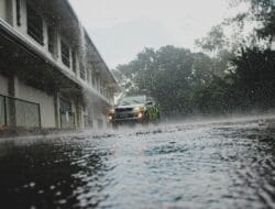 Peringatan BMKG: Hujan lebat di Aceh–Bengkulu, gelombang tinggi perairan barat Sumatra