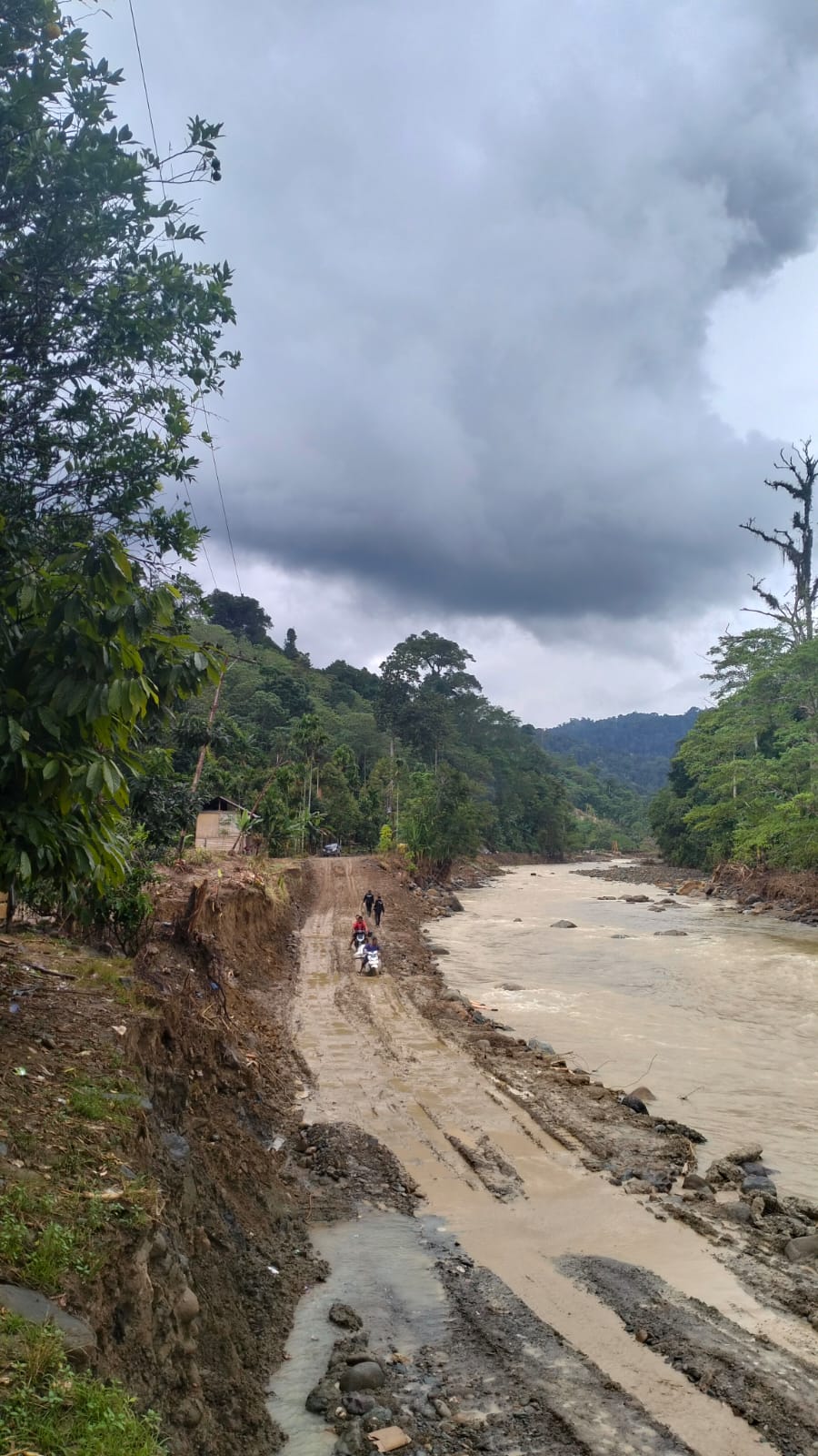 Akses jalan pasca bencana