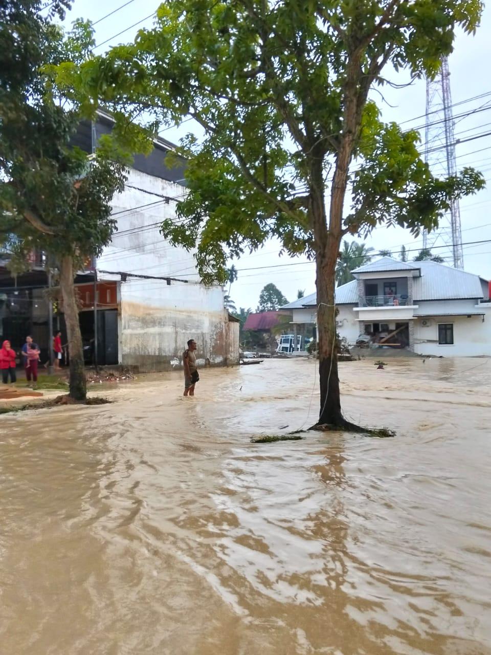 Banjir longsor Tapanuli Tengah