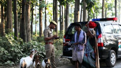 Padang Tertibkan Parkir Liar di Kawasan Pantai