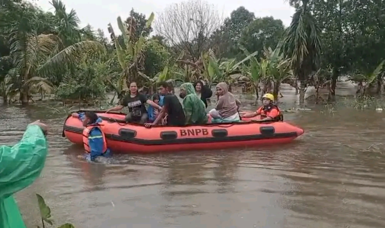 BPBD Padang evakuasi 8 warga Dadok Tunggul Hitam