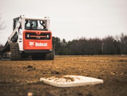 Aceh Tamiang Terima 9 Skid Loader untuk Bersih-bersih Lumpur