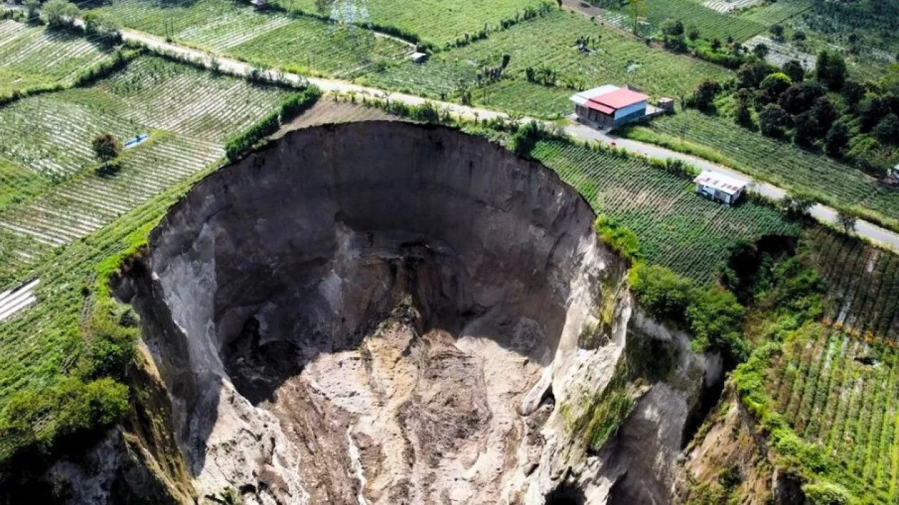 Lubang raksasa Aceh Tengah