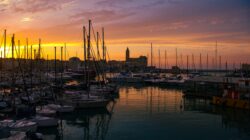 Ilustrasi Bakauheni antre sandar kapal (Mimmo Lusito)