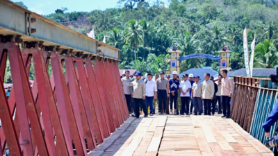 Tapanuli Selatan jembatan Garoga (Kantor Staf Presiden)