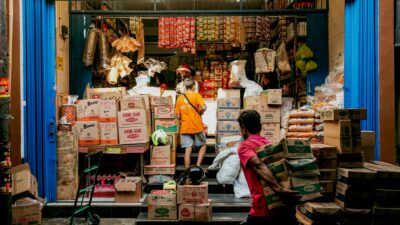 Ilustrasi UMKM di Indonesia (Lie, Ellyta Geralda Christian)