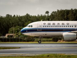 China Tutup Ruang Udara 40 Hari, Maskapai Asia Siaga