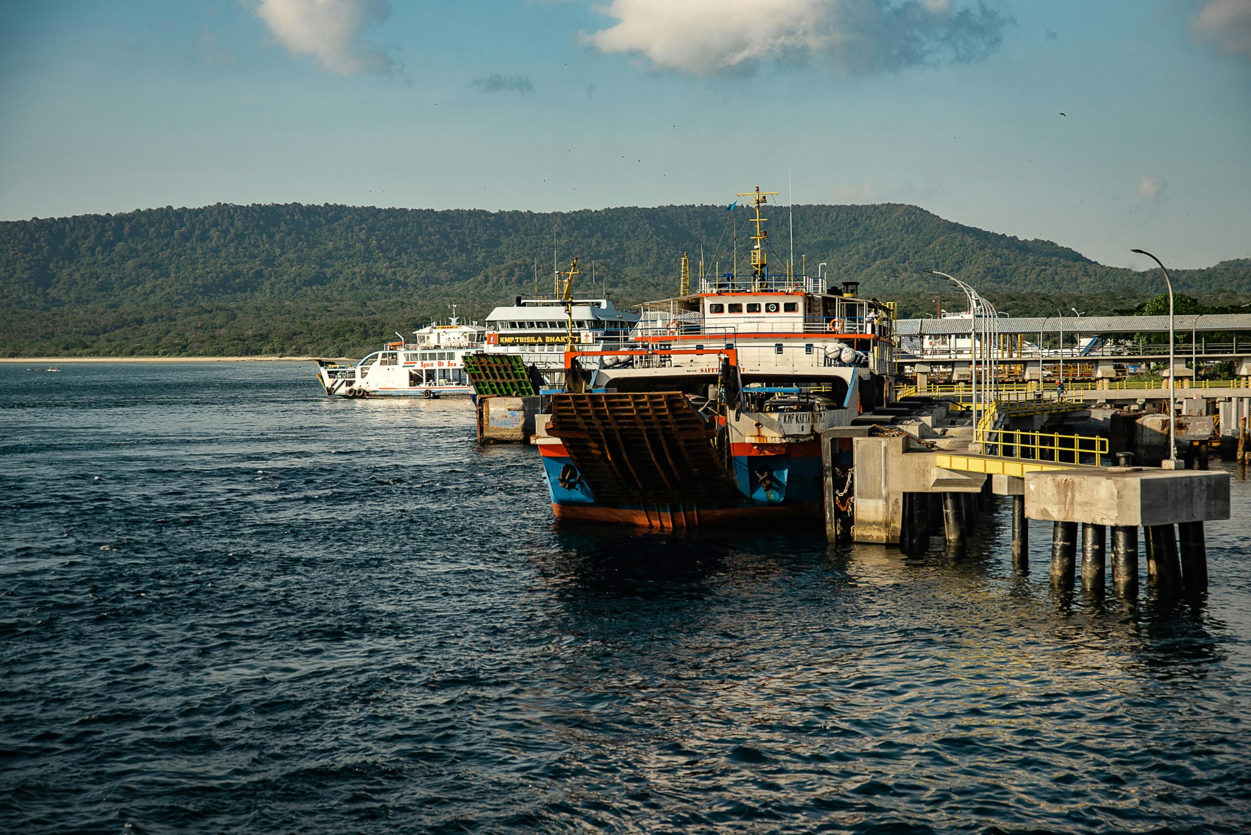 Ro-Ro Dumai Melaka (Slava Kol)