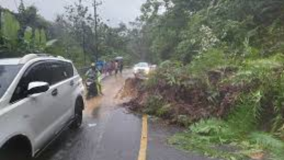 Padang-Painan Dibuka Lagi Usai Longsor Bungus