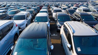 Industri Otomotif (Tom Fisk)