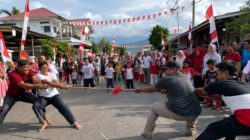 Panjat pinang Aceh Barat