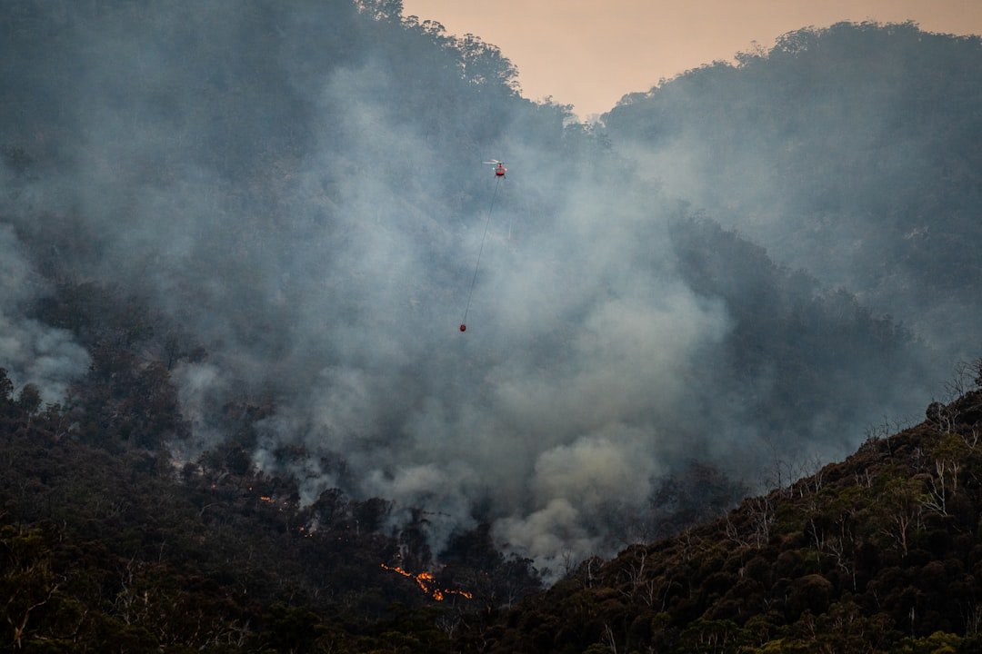 Ilustrasi helikopter water bombing untuk penanganan karhutla Riau