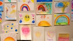 Ilustrasi kumpulan gambar dan hasil karya seni anak-anak; bukan dokumentasi program PPG USI di Panti Asuhan Yayasan Islamic Centre